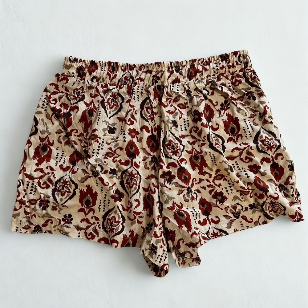 Love Notes High Waist Pull On Floral Shorts - Cream and Brown